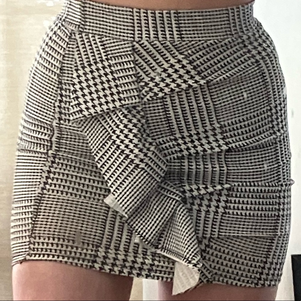 Grey Plaid Ruffle Tartan Mini Skirt Size S